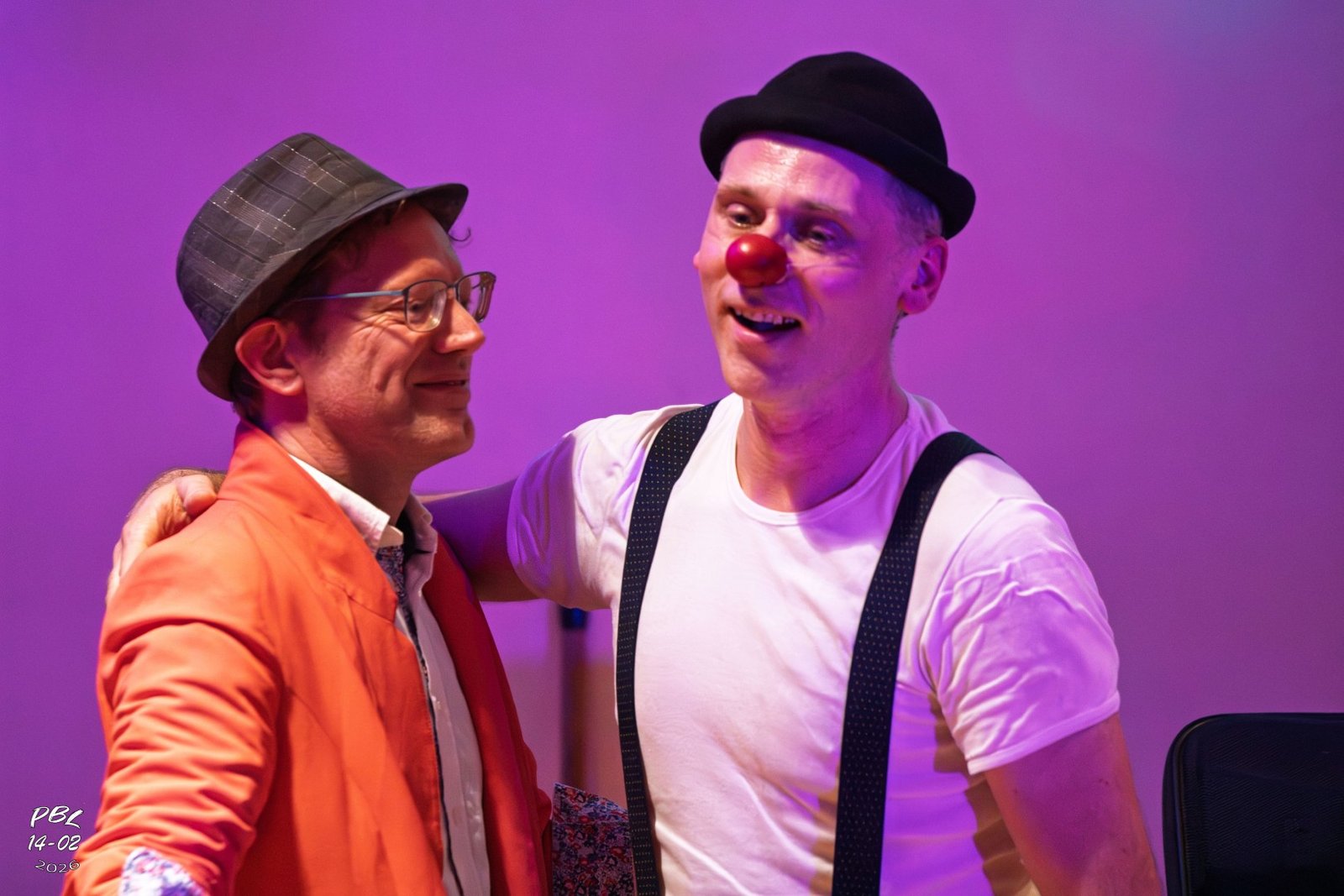 Portrait de Seb et Barbolino complices à la fin du spectacle